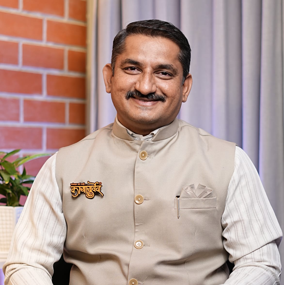 Dr. Harish Patankar teaching at Prachin Sanhita Gurukul